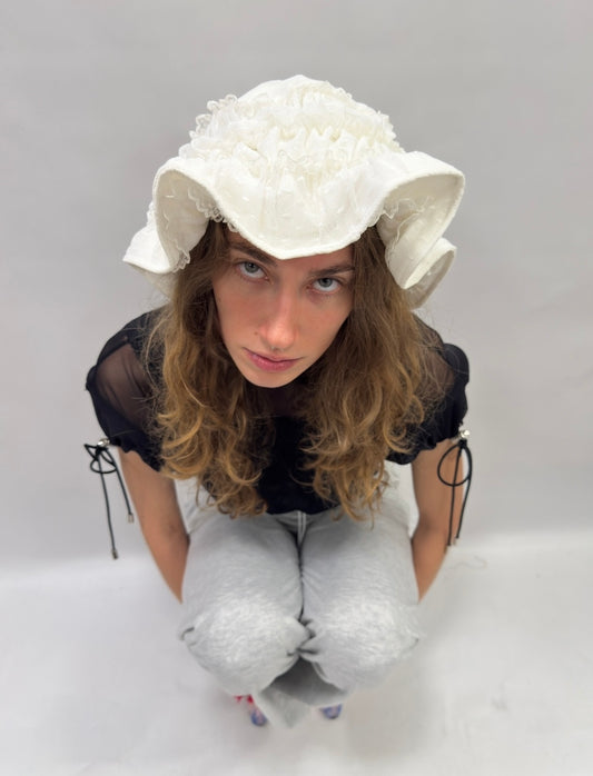 Shirred white lace bucket hat